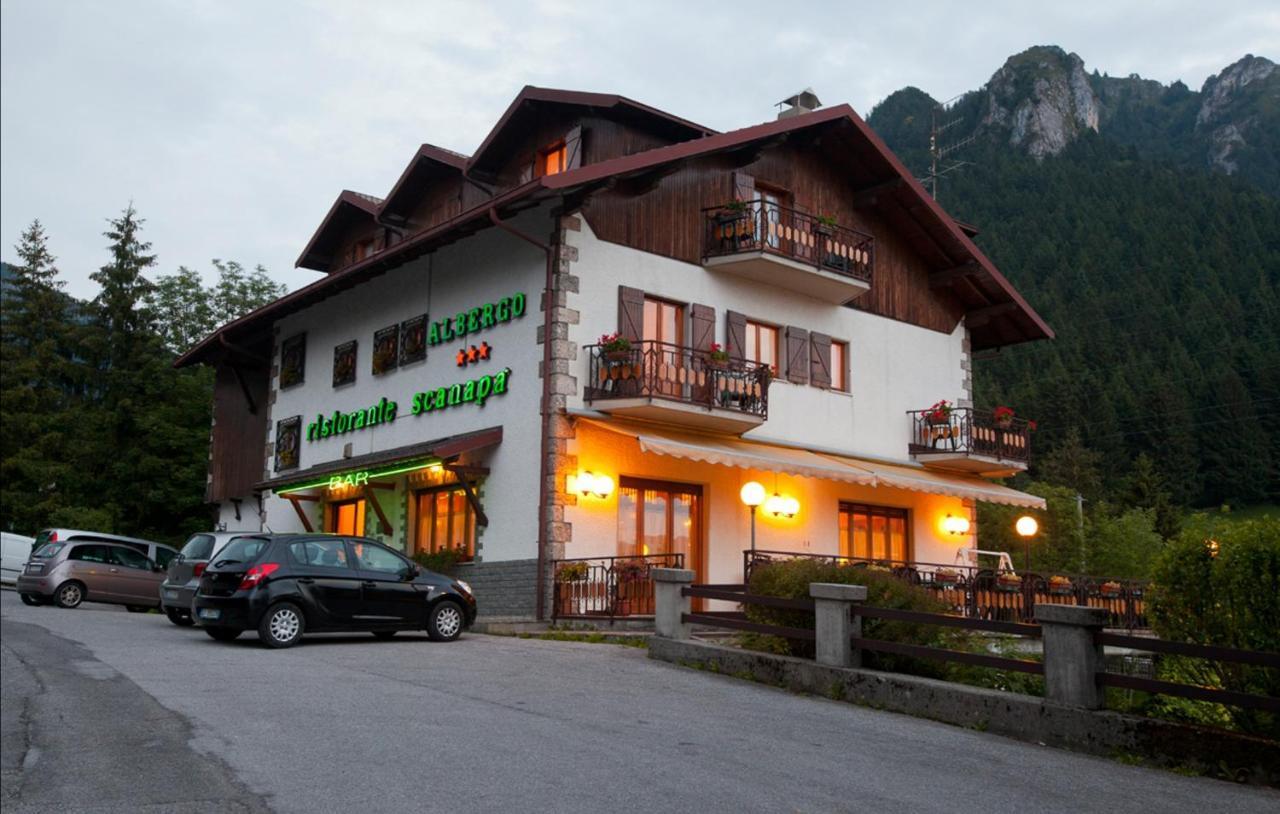 Albergo Ristorante Scanapà Castione della Presolana Exterior foto