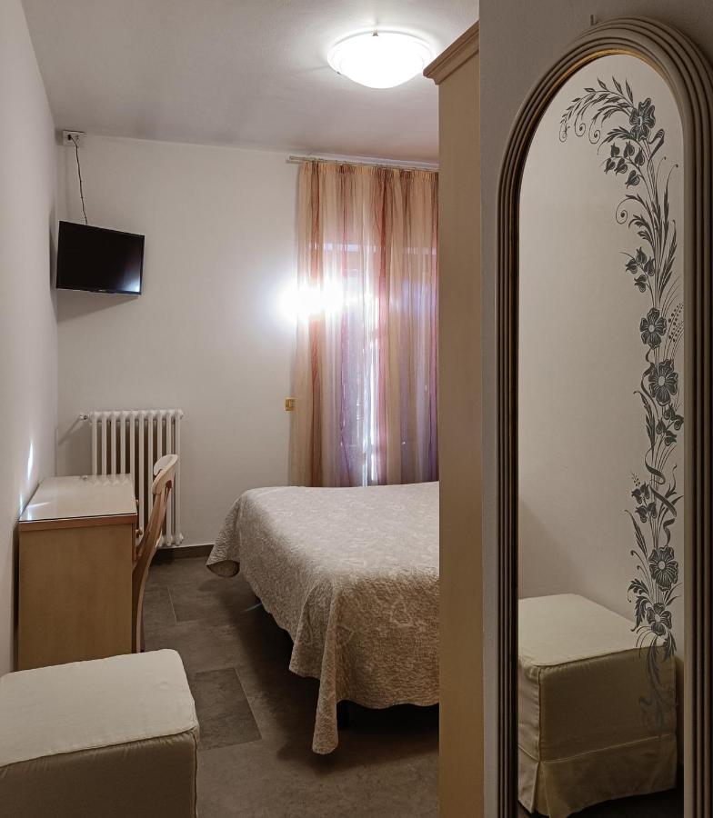 Albergo Ristorante Scanapà Castione della Presolana Exterior foto
