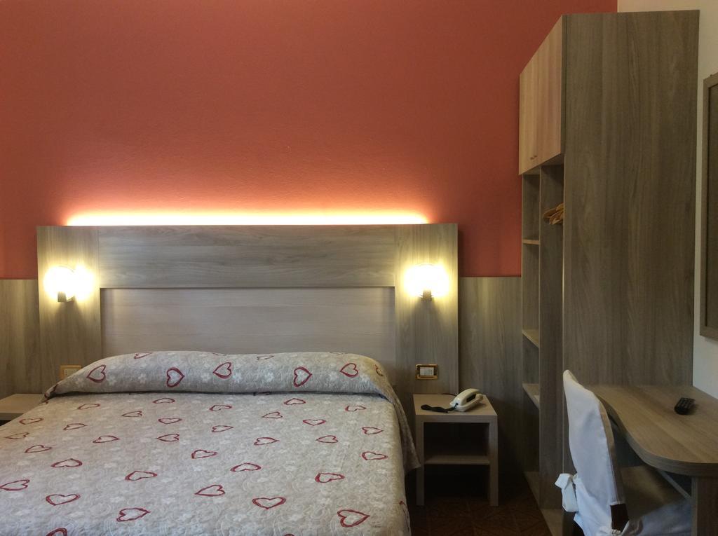 Albergo Ristorante Scanapà Castione della Presolana Exterior foto