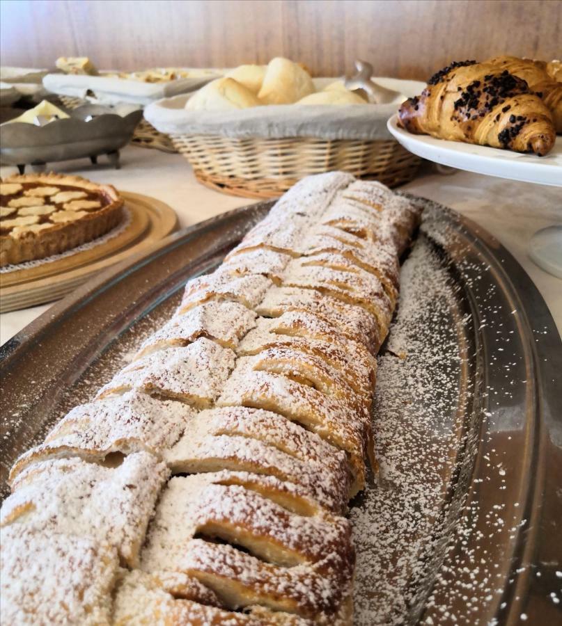 Albergo Ristorante Scanapà Castione della Presolana Exterior foto
